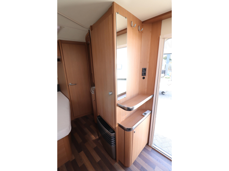 Knaus Sport 450 FU Voortent/ Fietsendrager  foto: 16