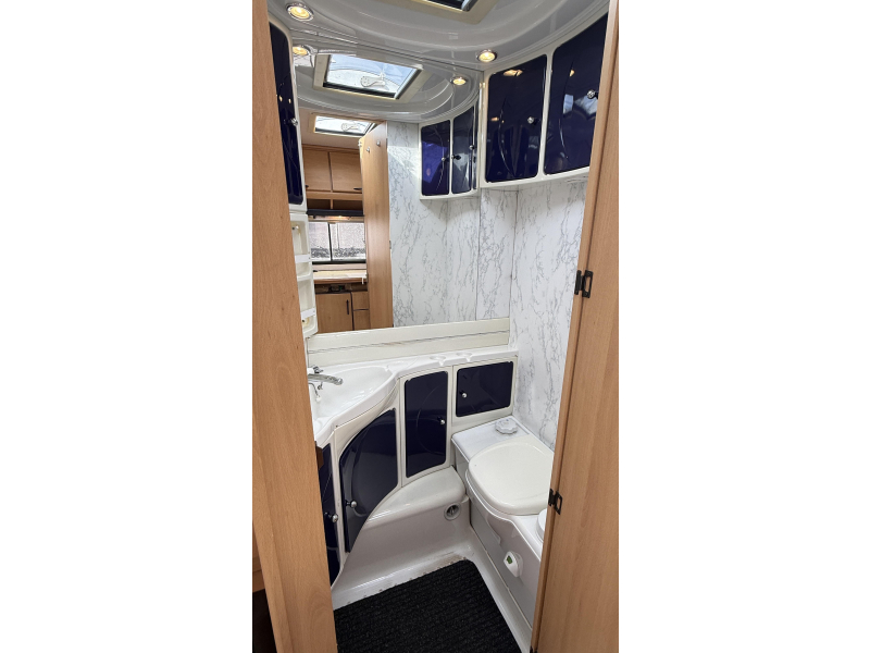 TEC Tour 450 standaard zit bed toilet  foto: 6