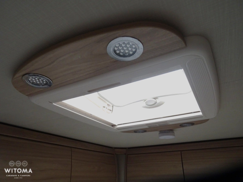 Eriba Nova Light Runner 465 super uitvoering !  foto: 10