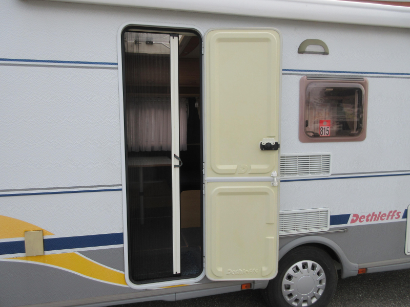 Dethleffs Camper 440 DB DWARSBED EN VASTE LUIFEL  foto: 14