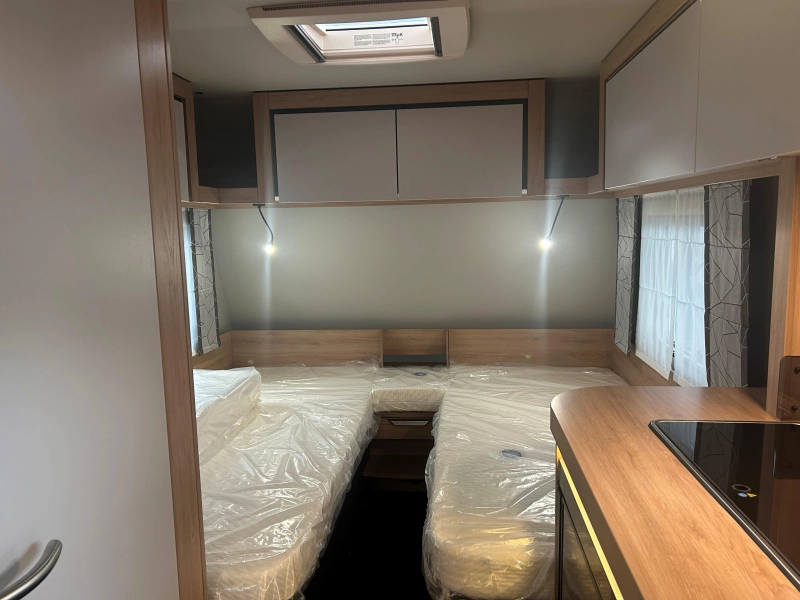 Knaus Sport 460 EU 2026 ENKELE BEDDEN 