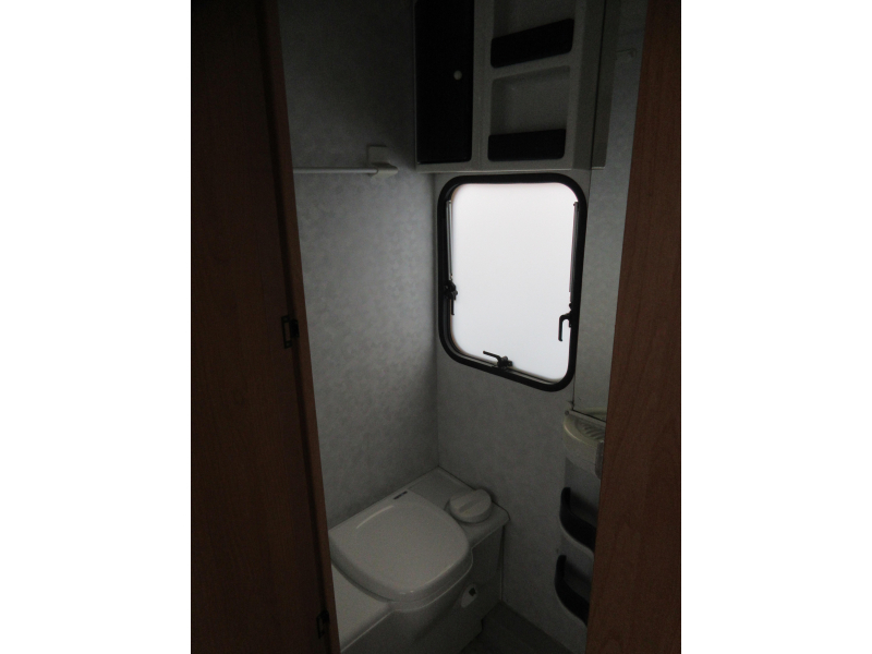 Adria Unica B 502 UK 5 PEROONS MET STAPELBED  foto: 14
