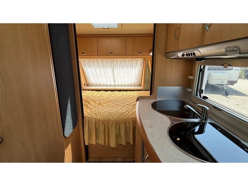 Hobby De luxe Easy 450 UF dwars bed rondzit toilet  foto: 10