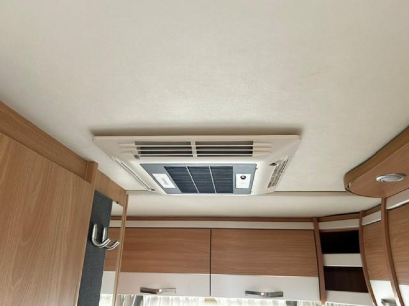 Knaus Sudwind Silver Selection 420 QD VOORTENT+LUIFEL  foto: 5
