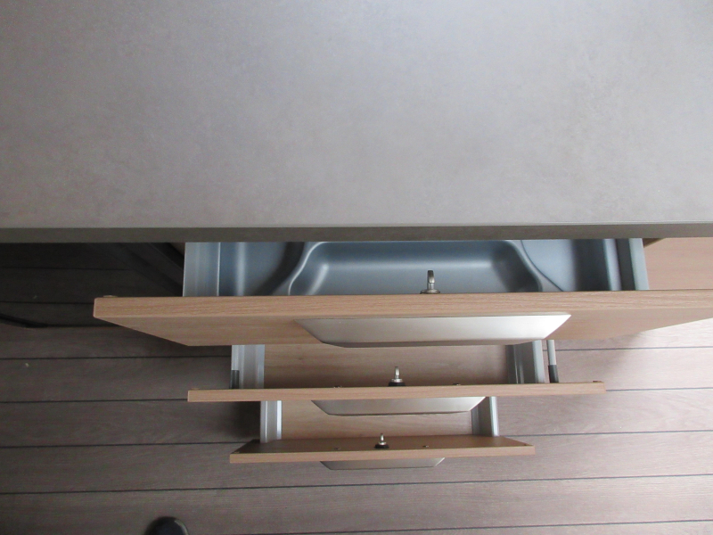 Knaus Sudwind Black Selection 420 QD COMPACT EN GROTE KEUKEN !  foto: 10