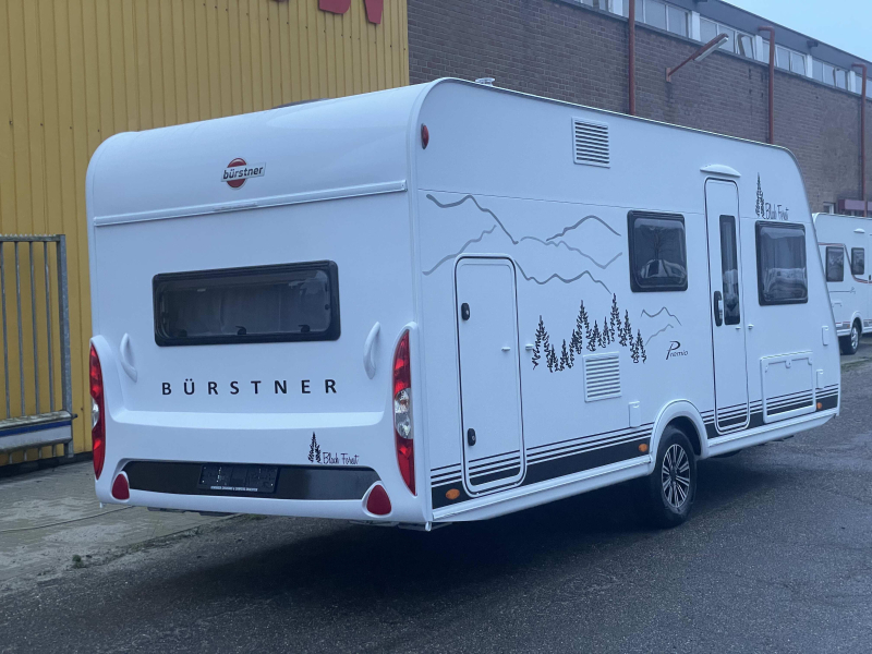 Bürstner Premio Black Forest 495 TK 3 Stapelbed uitvoering 