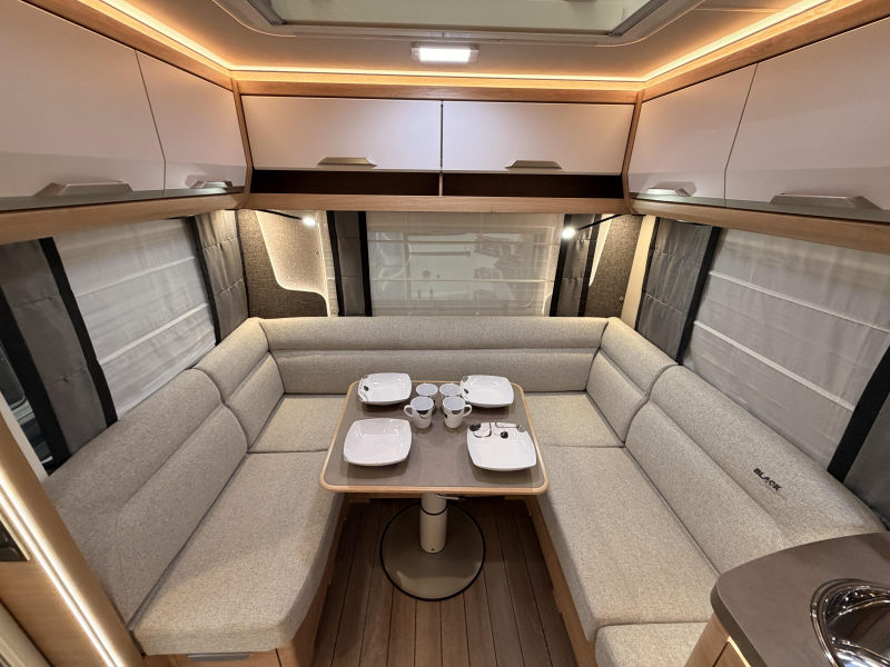 Knaus Sudwind Black Selection 450 FU +1700KG+Vloerverwarming  foto: 4