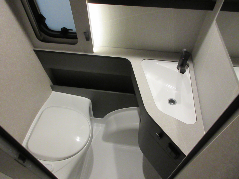 Eriba Feeling 470 COMPACT ENKELE BEDDEN!!  foto: 15
