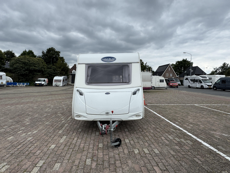 Caravelair Ambiance Style 390 Voortent, kluis, ALKO AKS 