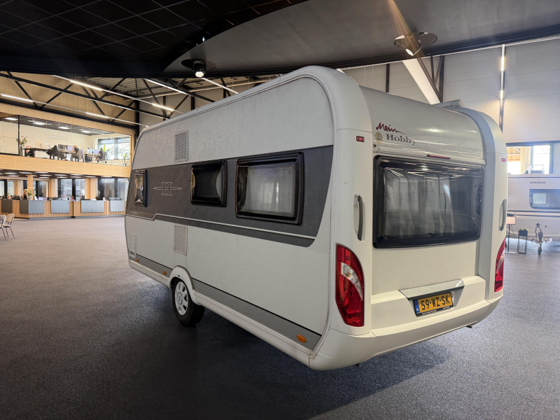 Hobby De Luxe 460 UFE Mover / Cassetteluifel 