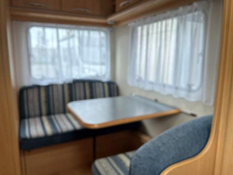 Adria Altea 390 DS Voortent+luifel  foto: 4