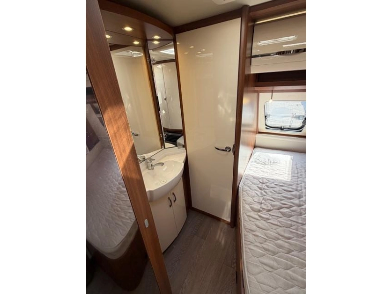 Hobby Excellent 495 UFE Incl. Mover Luifel  foto: 18