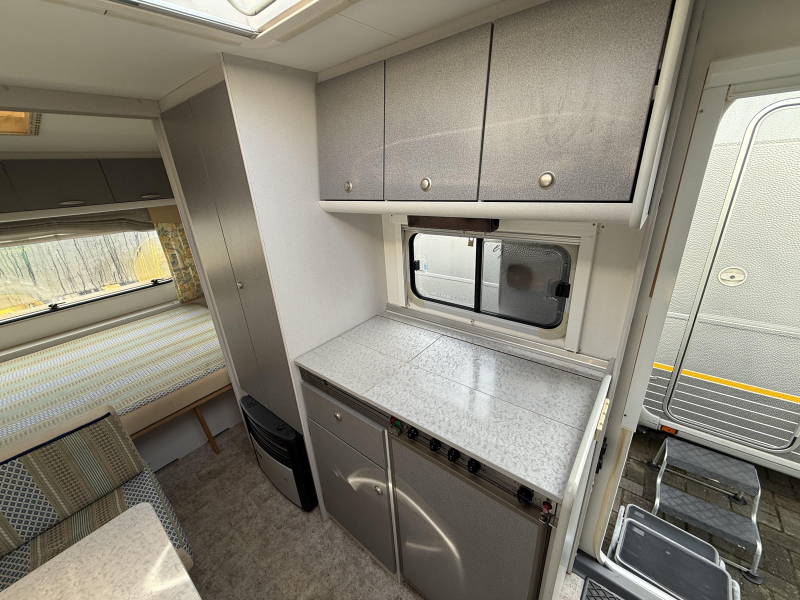 Bürstner Ventana Avantgarde 490 TK STAPELB VASTBED 6 PERS  foto: 10