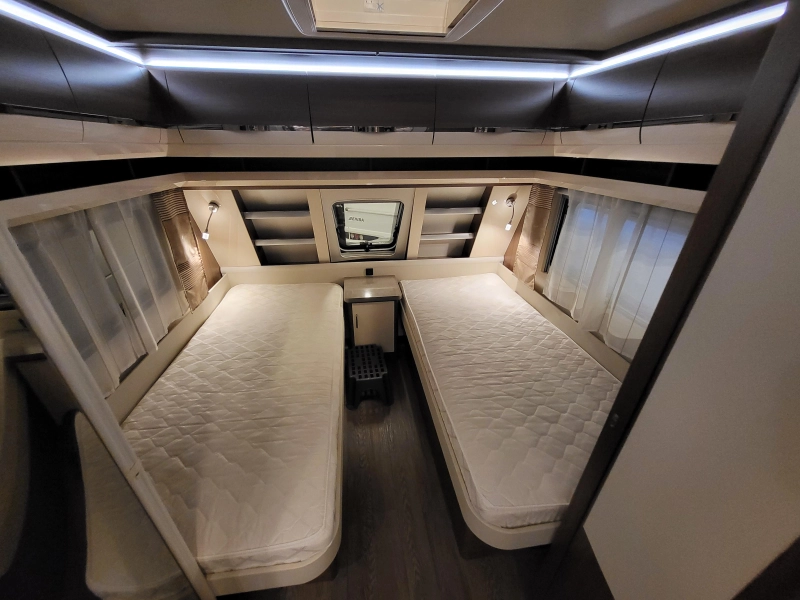 Hobby Prestige 620 CL mover, voortent, fietsenr  foto: 12