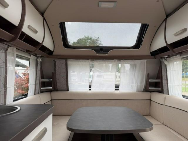 Knaus Sport Silver Selection 500 UF mover airco pano luifel  foto: 12