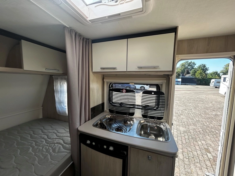 Caravelair Alba 390 Mover, Voortent & luifel  foto: 8