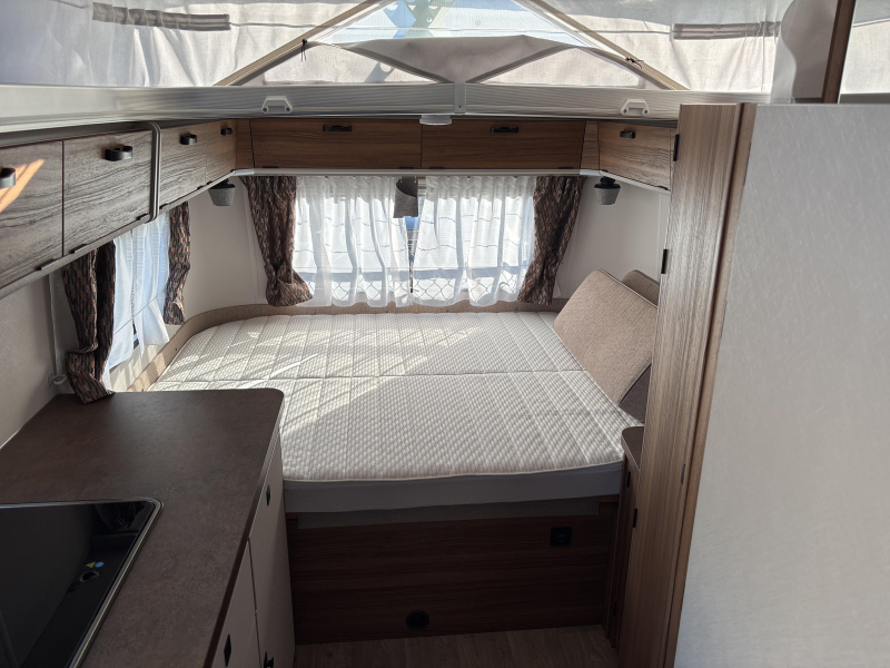 Eriba Touring 630 Legend Mover/Thule luifel  foto: 6