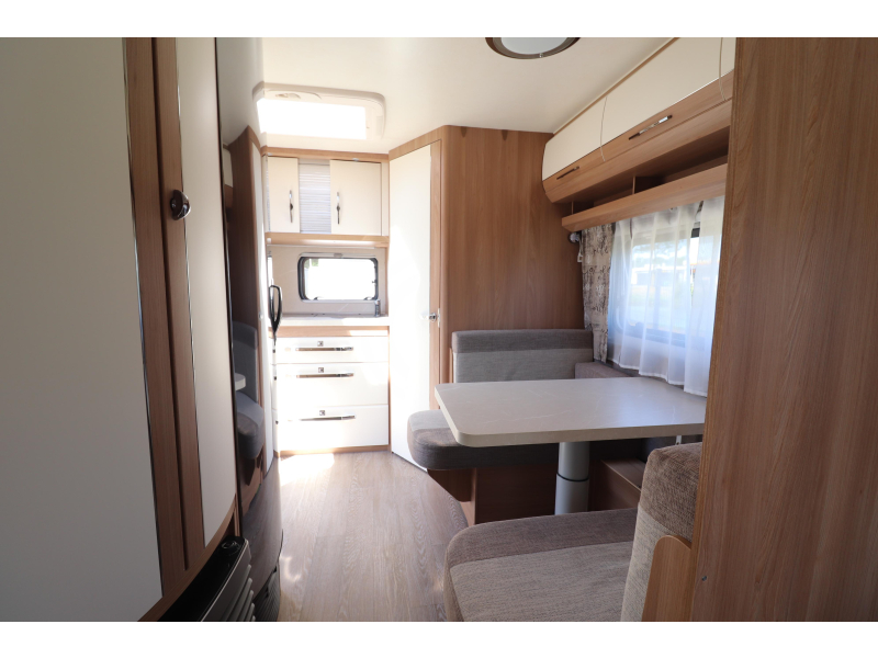 Hobby De Luxe 460 SFF Luifel/ Mover/ Airco VOL  foto: 8