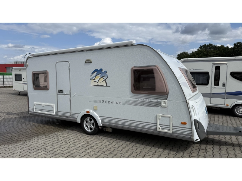Knaus Sudwind 500 FU frans bed rondzit toilet  foto: 0