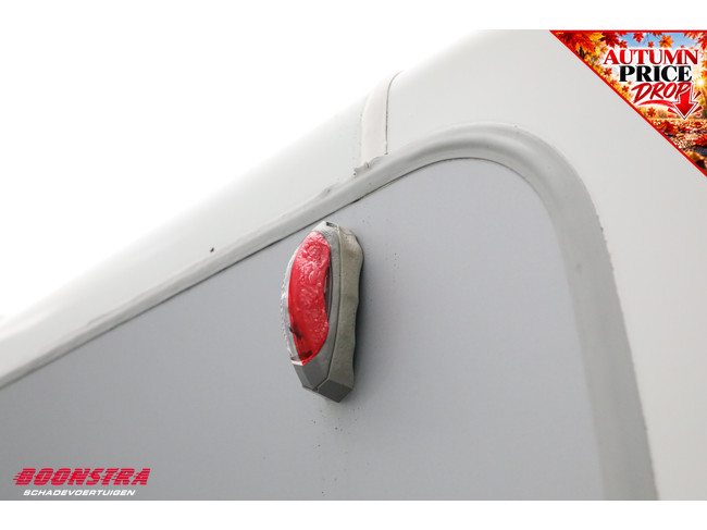 Eriba Nova Light 442 Elegance Luifel Middenkeuken Lengtebed LMV foto: 9