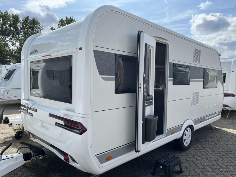 Hobby De Luxe 495 UL 1800kg-bedvebred-reswiel 