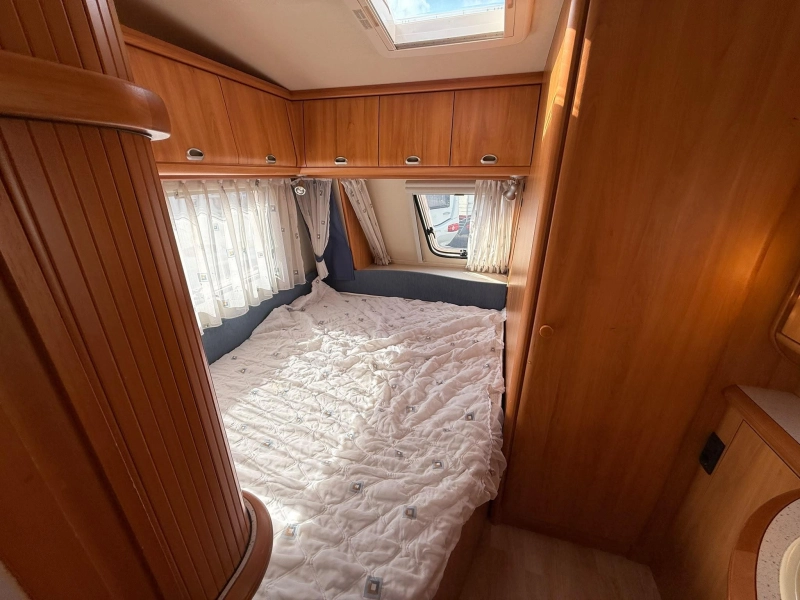 Hobby De luxe Easy 500 KMFE 6 pers, Luifel met wanden  foto: 7
