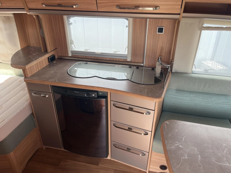 Eriba Nova GL 465 Luifel mover rondzit 