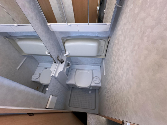 Adria Unica 390 PS foto: 8