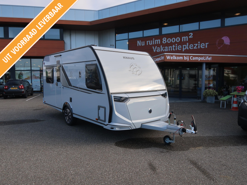 Knaus Sudwind Black Selection 450 FU FRANS BED / RONDZIT  hoofdfoto: 1