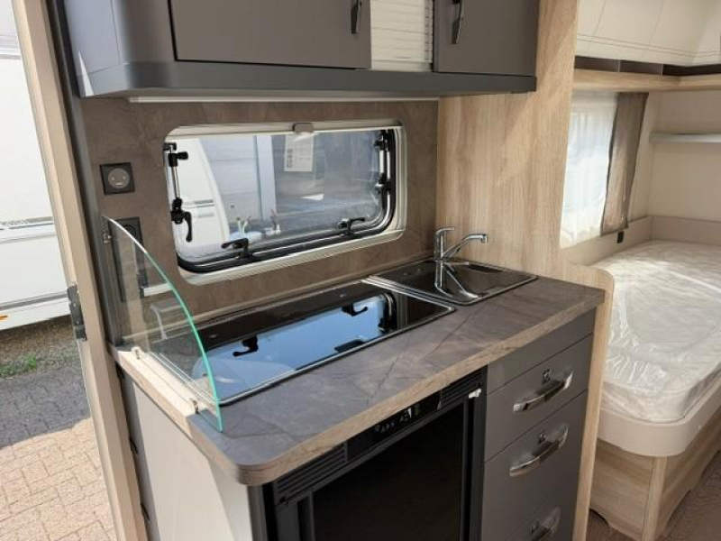 Hobby De Luxe 460 LU 1500 kg  foto: 6
