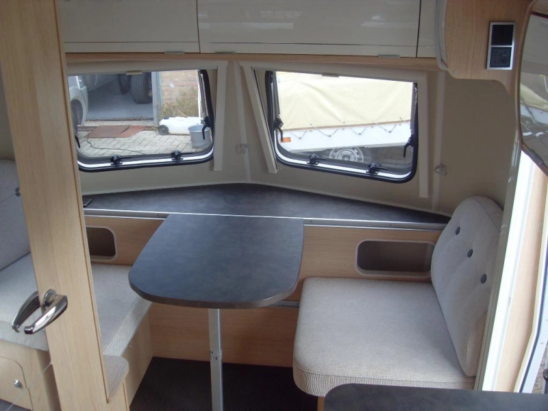 Eriba Touring - 60 Edition 542 met Mover  foto: 4