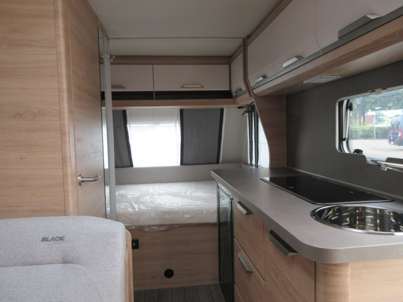 Knaus Sudwind Black Selection 420 QD COMPACT EN GROTE KEUKEN ! 