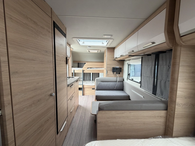 Knaus Sudwind Black Selection 540 FDK stapelbed / fransbed  foto: 12