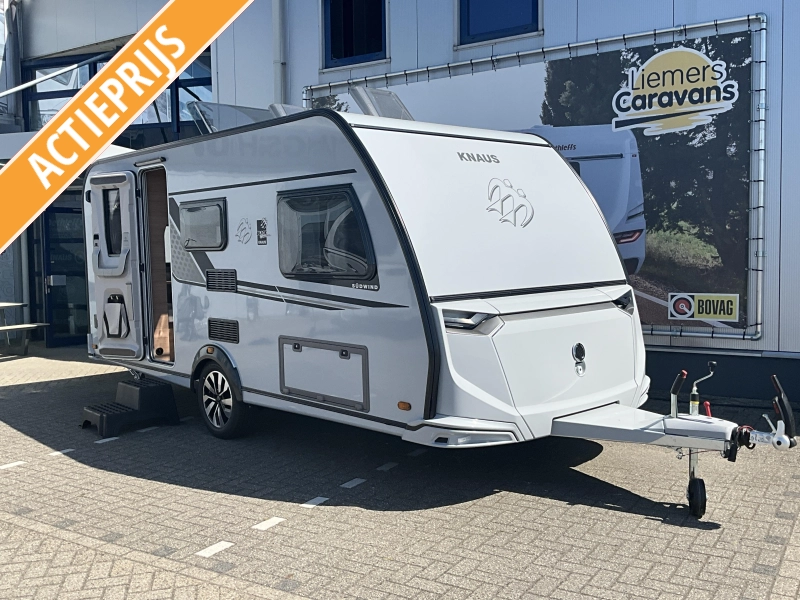 Knaus Sudwind Black Selection 460 EU ENKELE BEDDEN-DESIGN  hoofdfoto: 1