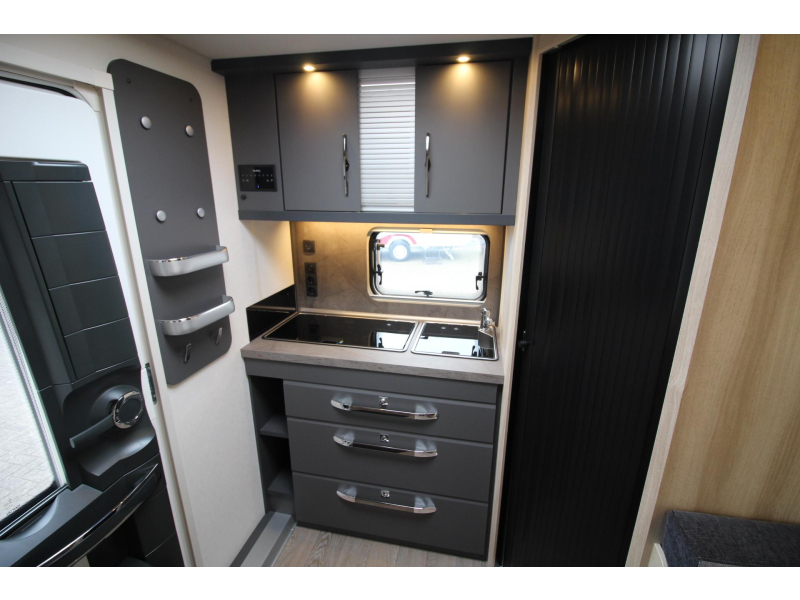 Hobby De Luxe 460 SFF Queensbed  foto: 12