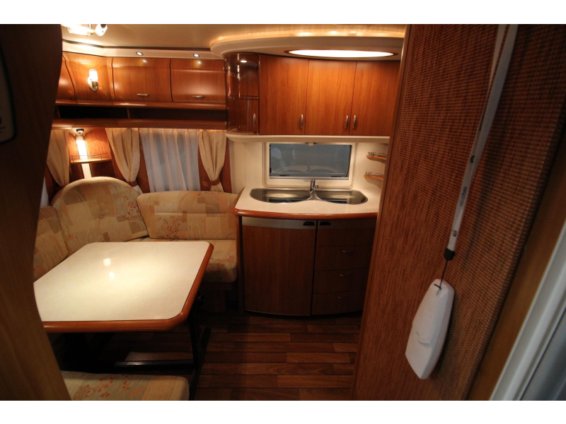Hobby Excellent 460 UFE Mover Voortent Fietsenrek  foto: 6