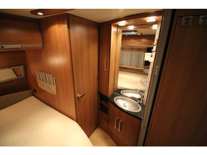 LMC Musica 470 D Mover Voortent Fietsenrek  foto: 9