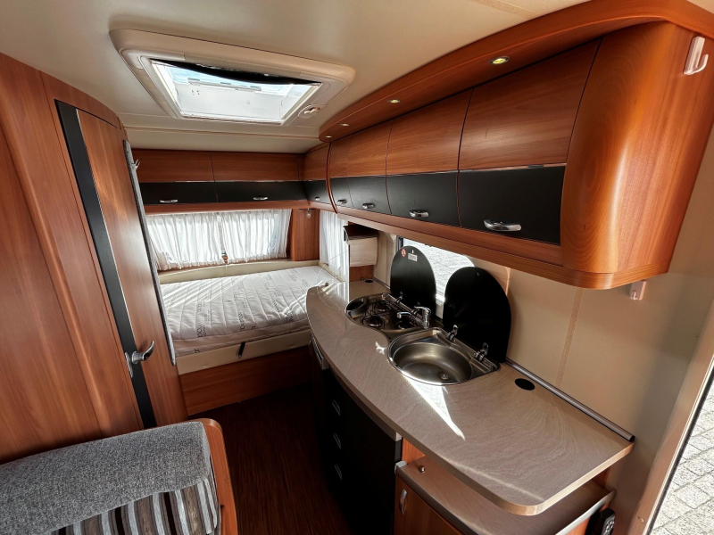 Hobby De Luxe 440 SF incl. Mover, nw matrassen  foto: 7