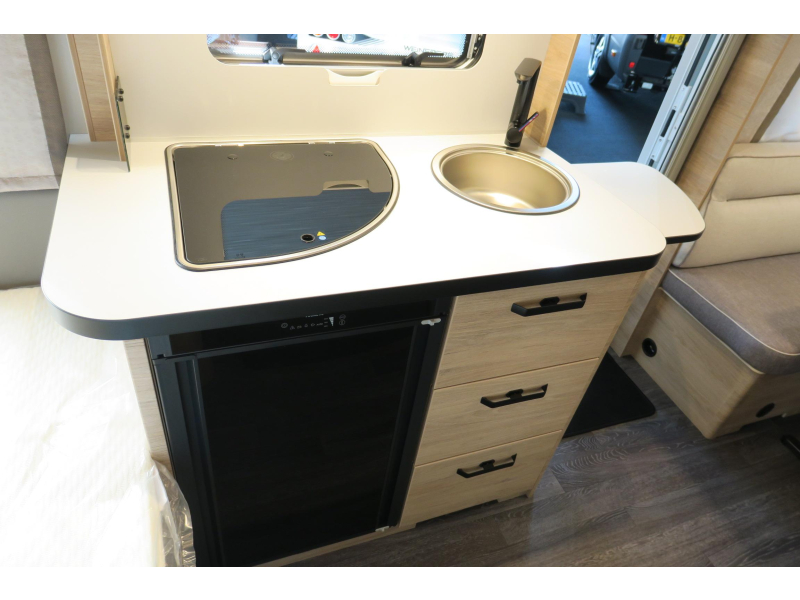 Weinsberg CaraOne Edition HOT 480 EU MOVER+CASSETTEL.+FIETSEND  foto: 9