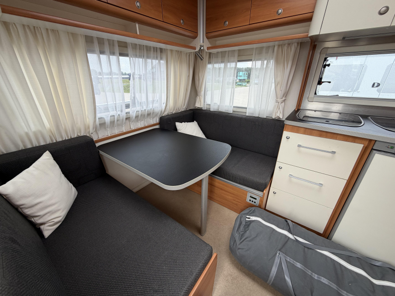 Kip Isa White 41 TDB mover / voortent Fortex  foto: 4