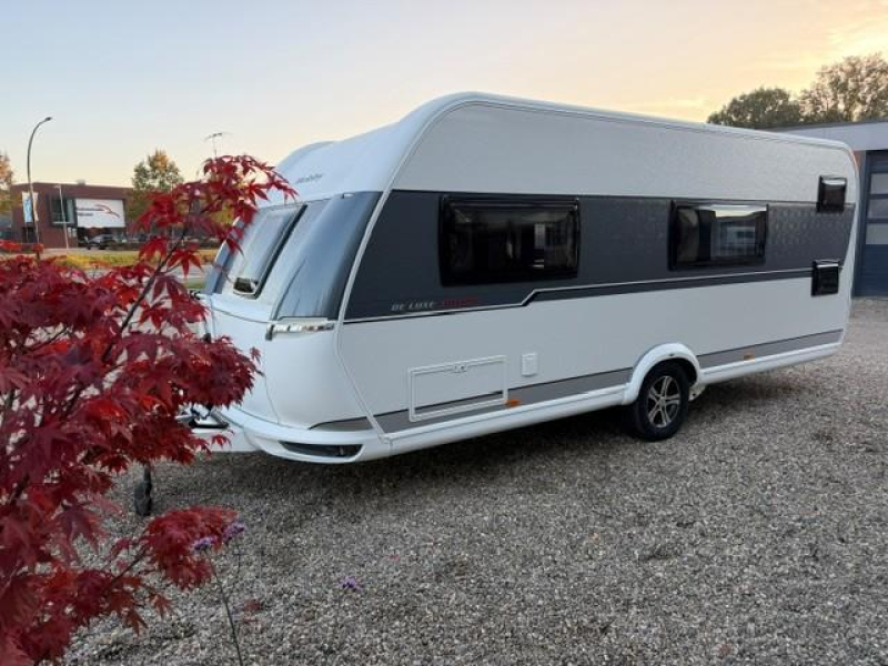 Hobby De Luxe Edition 560 KMFE stapelbed voortent mover 