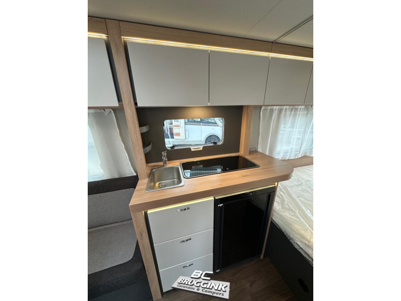 Knaus Sport 450 FU FRANS BED VLOERVERWARMING  foto: 3