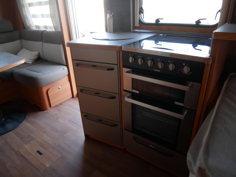 Eriba Nova GL 485 Compleet uitgerust  foto: 16