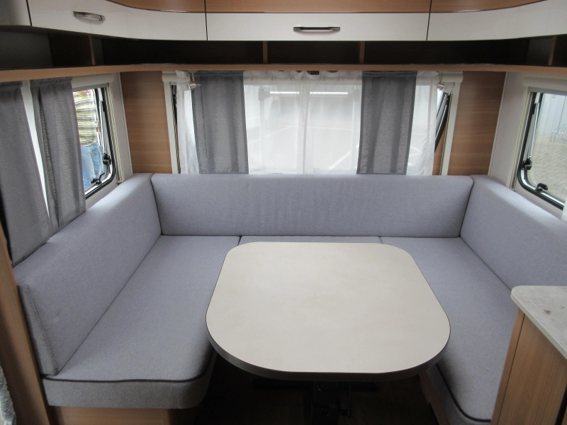 LMC Style Comfort 440 D MOVER AIRCO THULE CASS.  foto: 2