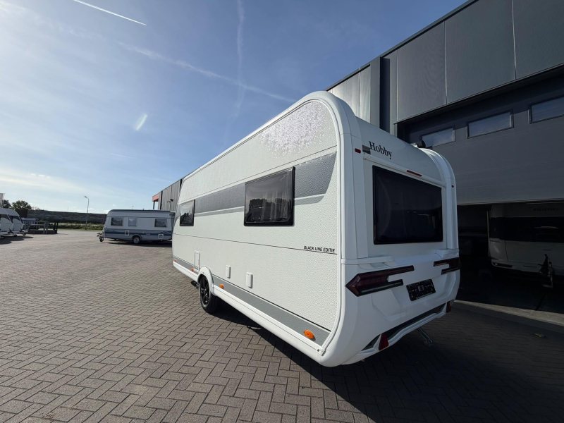 Hobby De Luxe 495 UL BLACK-LINE EDITIE 