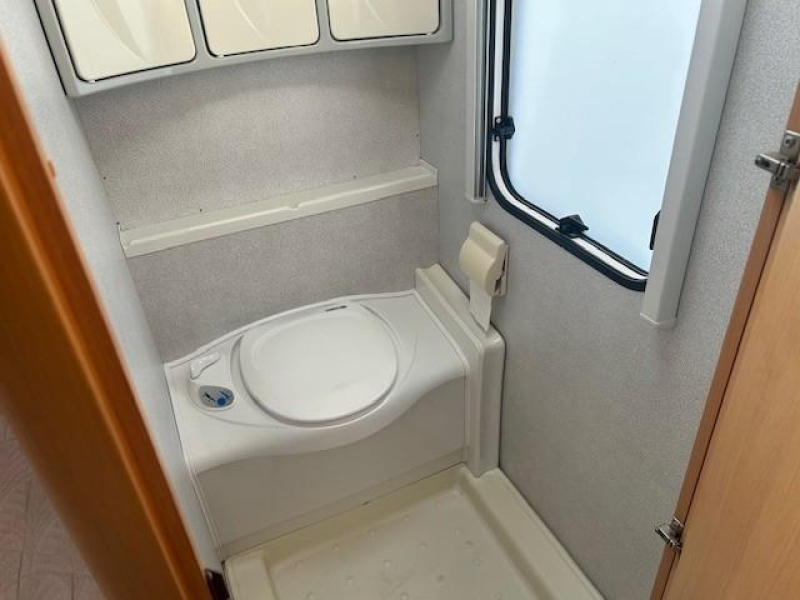 TEC Travel King 460 TDF Mover & luifel  foto: 7