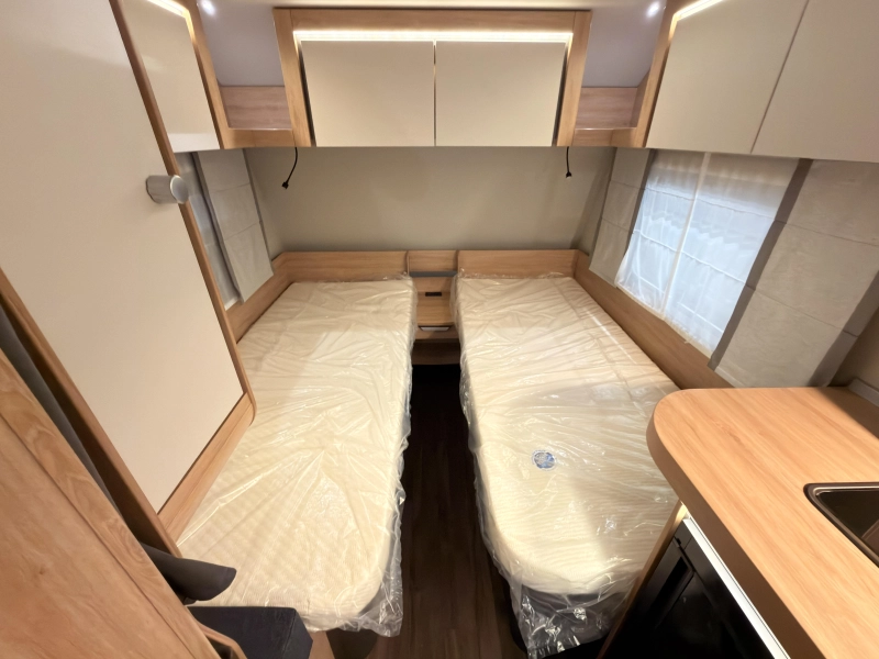 Knaus Sport 500 EU 1800 + Enkele Bedden  foto: 10