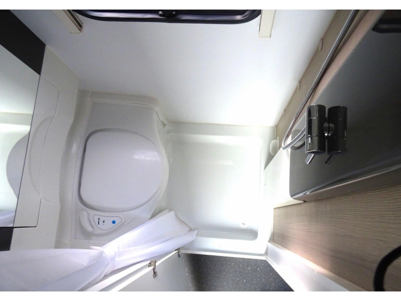 Adria Action 391 PH mover en unico luifel  foto: 14