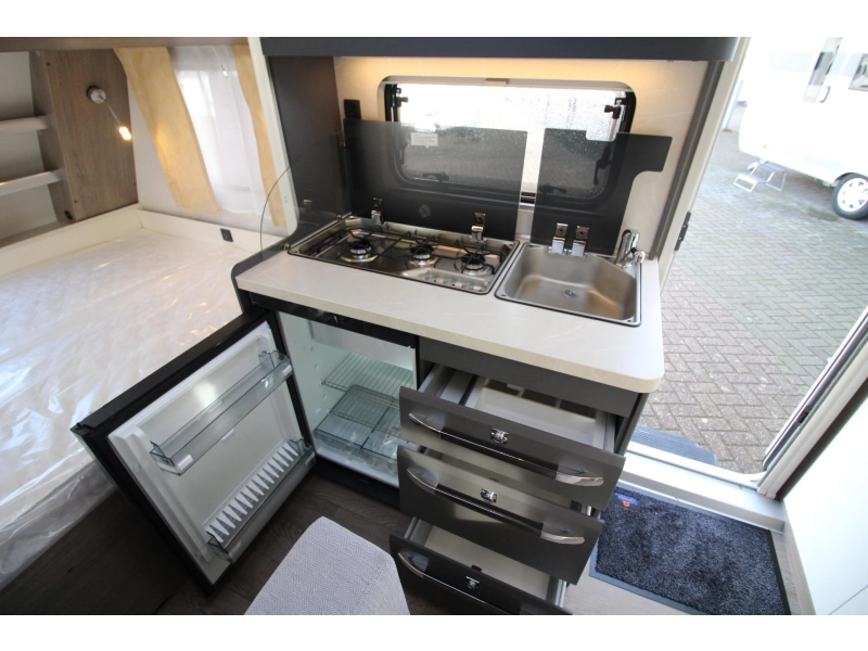 Hobby On Tour 390 SF Caravan breedte 220 cm!  foto: 9
