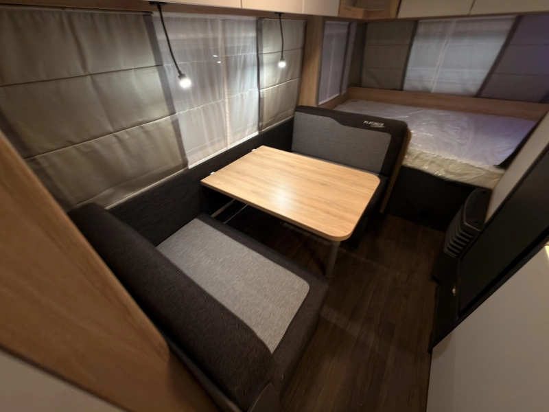 Knaus Sport Platinum 500 QDK Platinum+vloer+1800KG  foto: 10